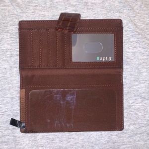 Brown snakeskin apt 9 wallet